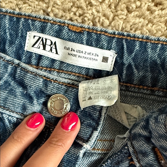 Zara High Rise Blue Jeans - Picture 2 of 4